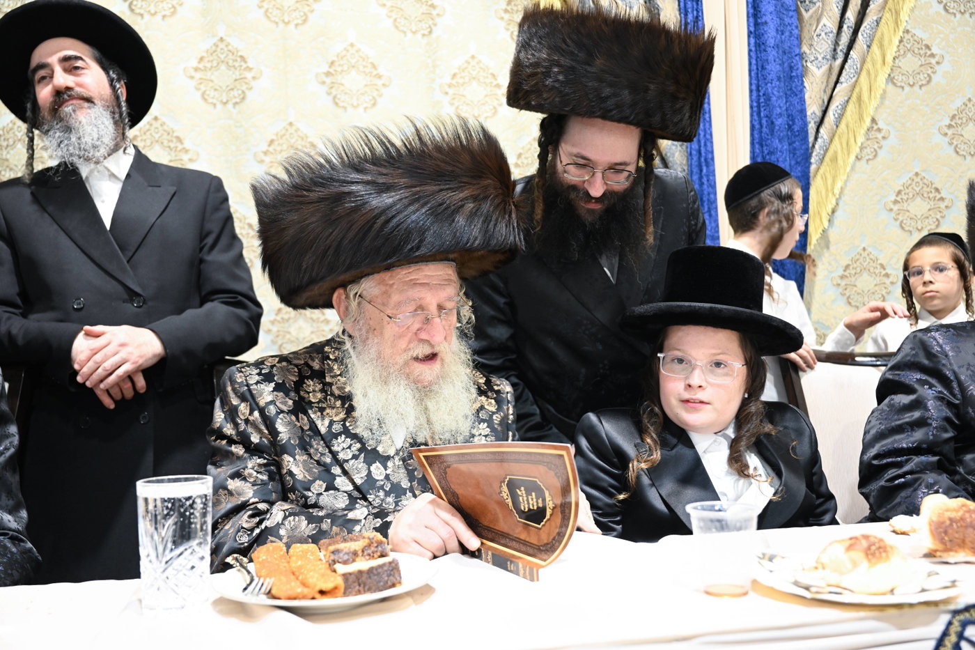 בר מצווה לנכד האדמו"ר מזוטשקא
