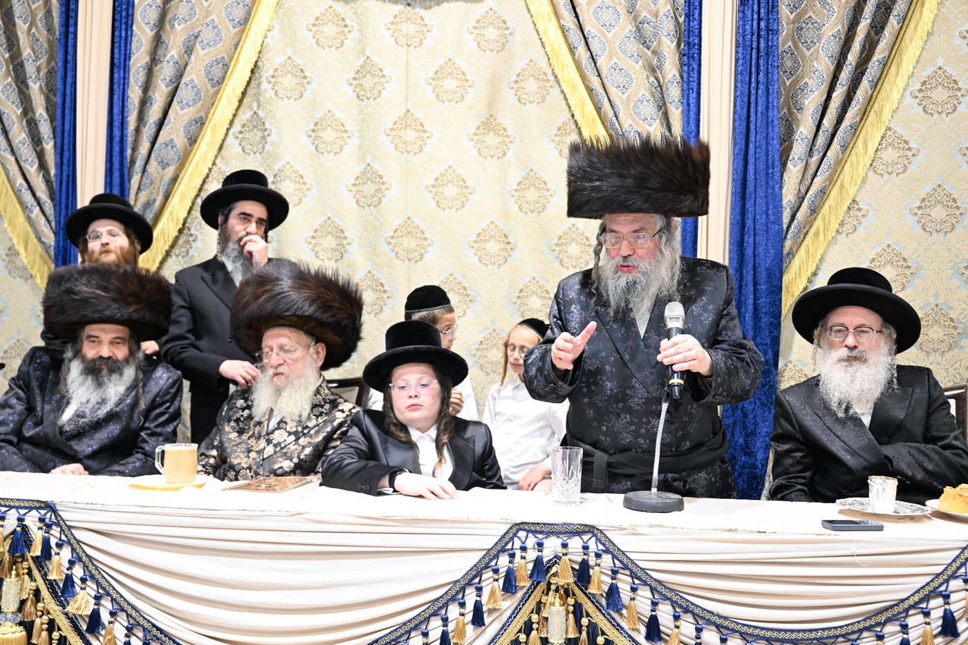 בר מצווה לנכד האדמו"ר מזוטשקא