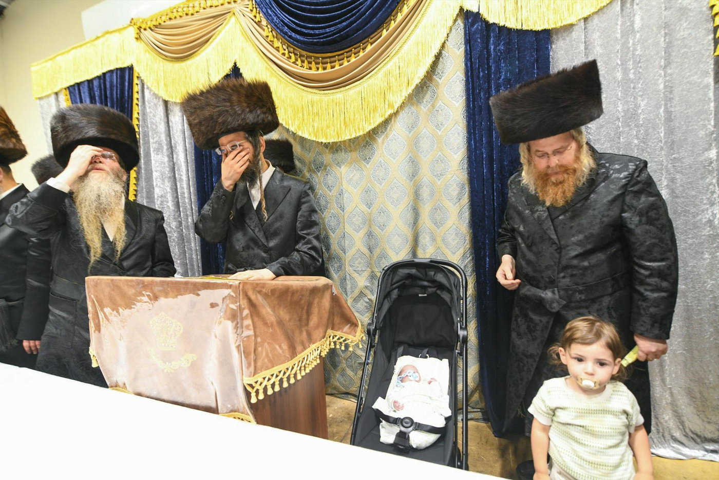 מעמד הקרישמע ליינען בזוועהיל