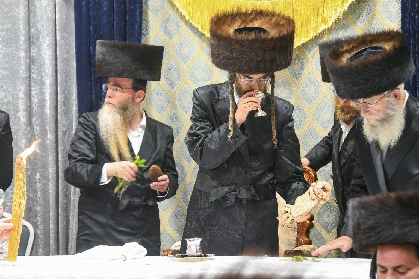 מעמד הקרישמע ליינען בזוועהיל