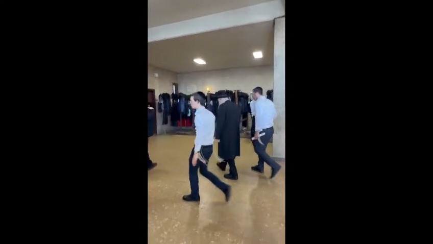 הרב כהנמן בגבעת הישיבה