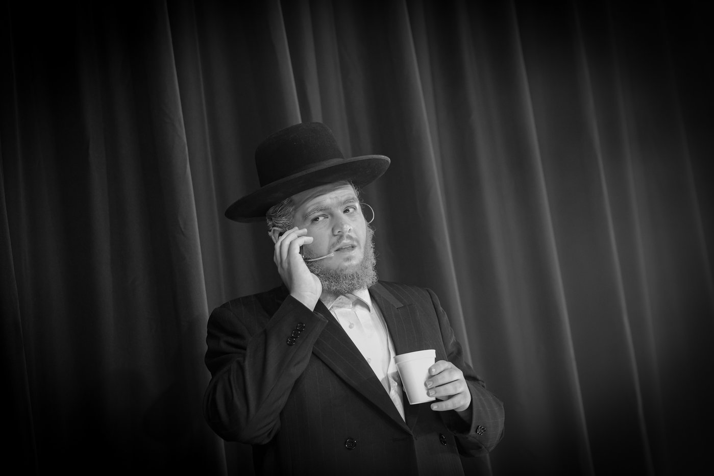 הצגת 'שודליג'