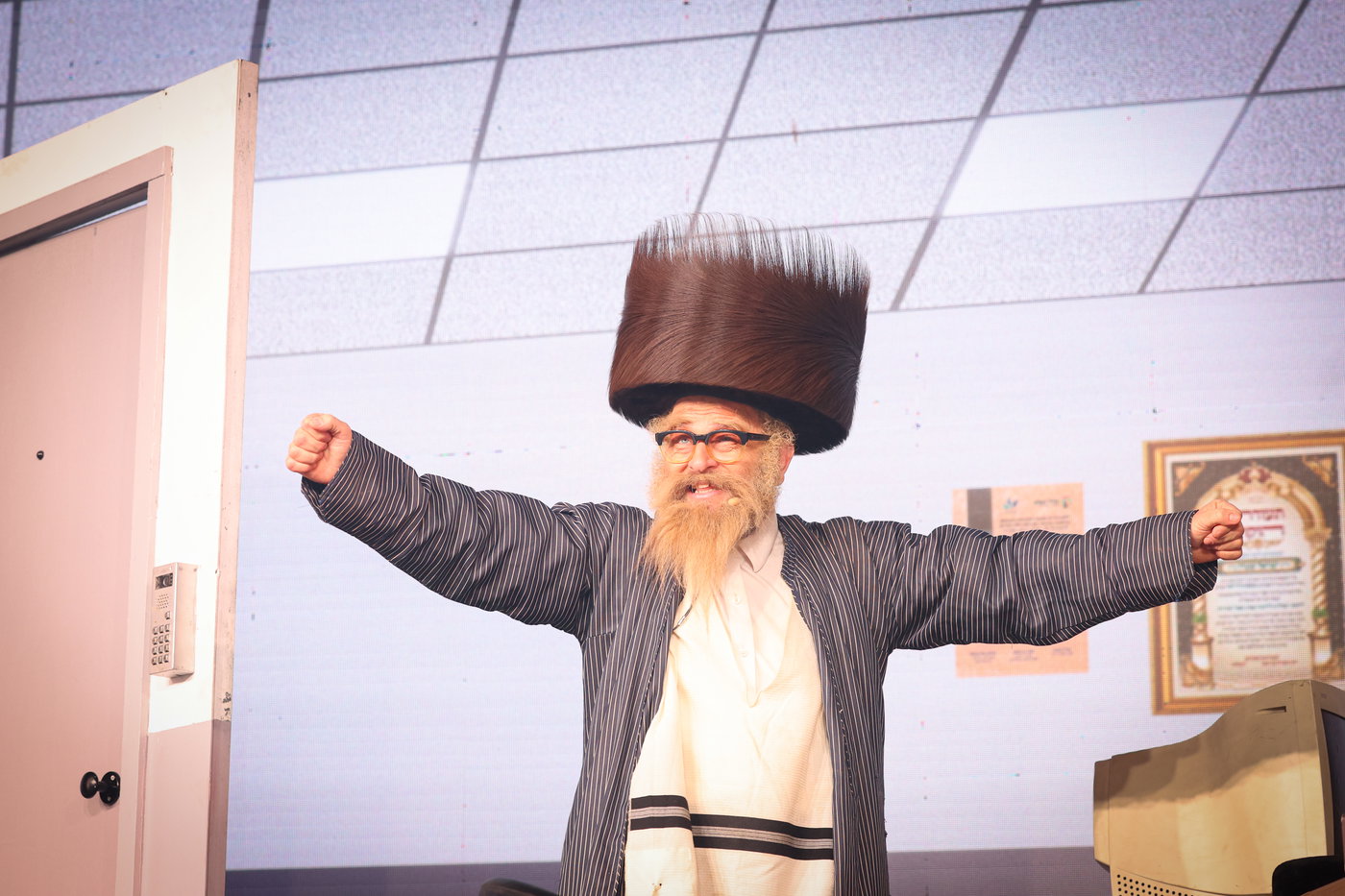 הצגת 'שודליג'