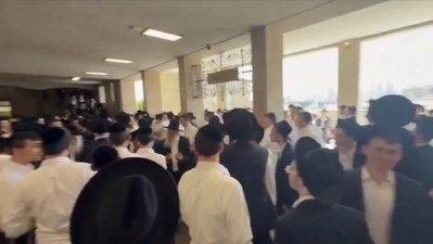 גבעת הישיבה סוערת: ראש הישיבה המנצח הגיע לתפילת מנחה | ה'מחבלים': "ייתכן שנצטרך לעזוב"