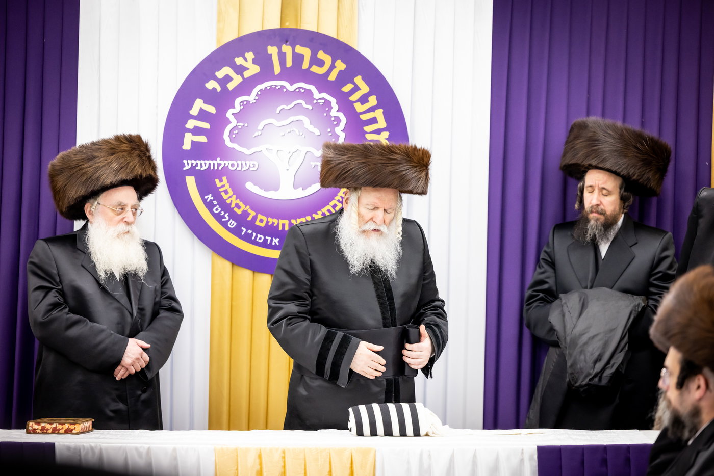 האדמו"ר מבאבוב שב"ק במחנה מתיבתא עץ חיים