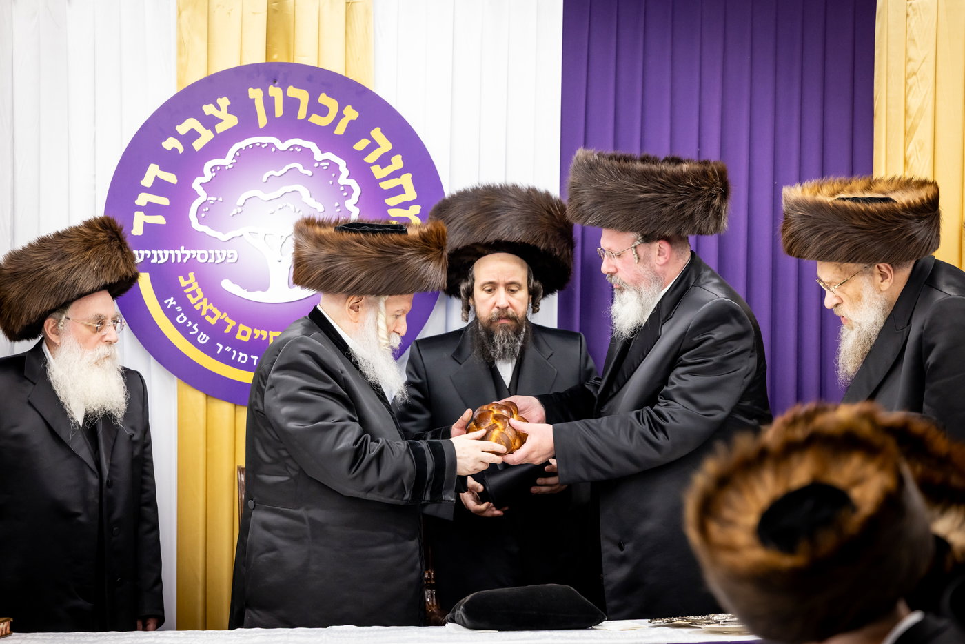 האדמו"ר מבאבוב שב"ק במחנה מתיבתא עץ חיים
