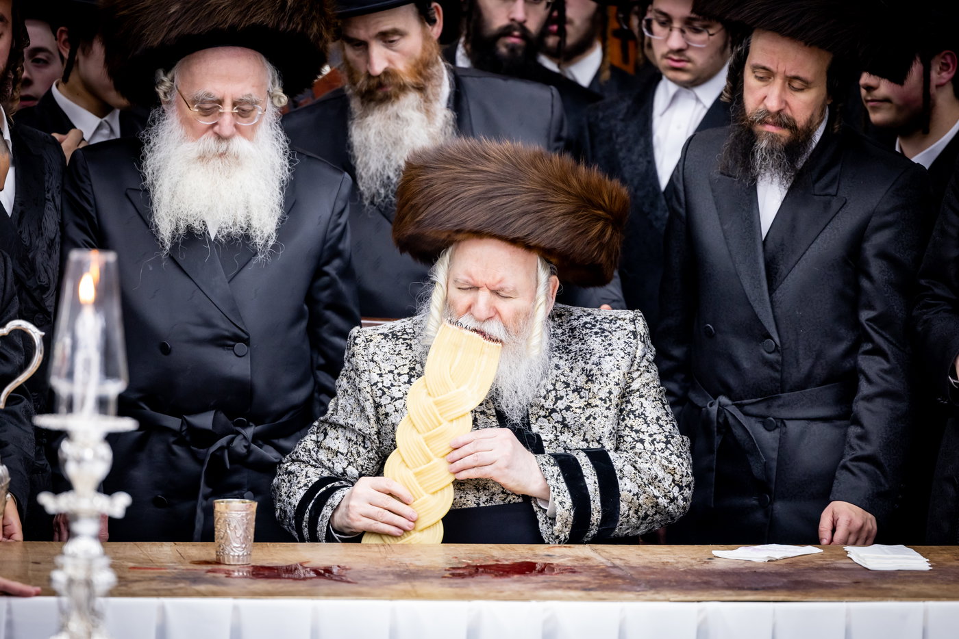 האדמו"ר מבאבוב שב"ק במחנה מתיבתא עץ חיים