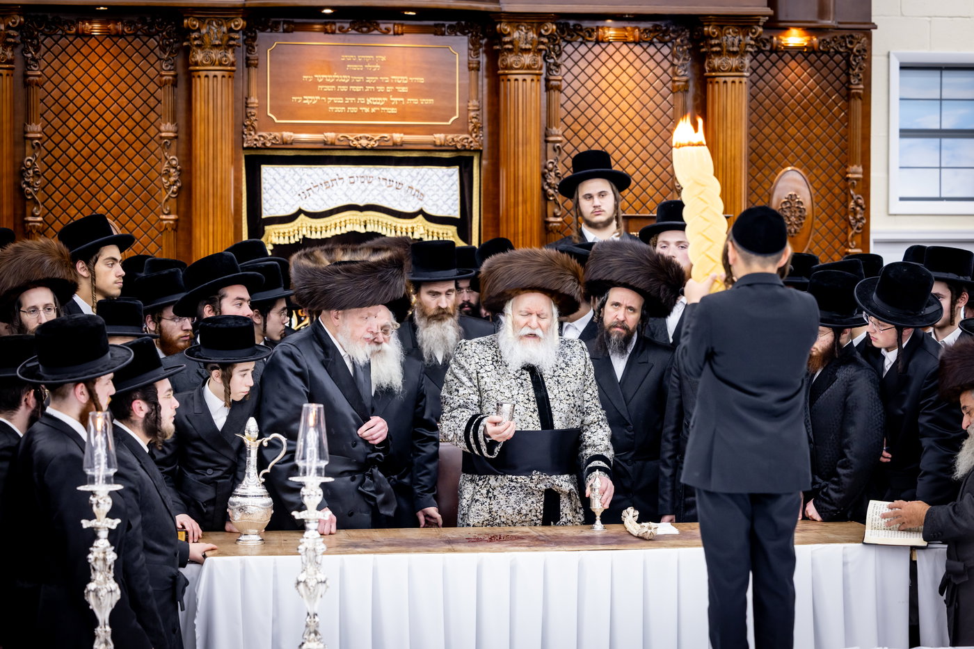 האדמו"ר מבאבוב שב"ק במחנה מתיבתא עץ חיים
