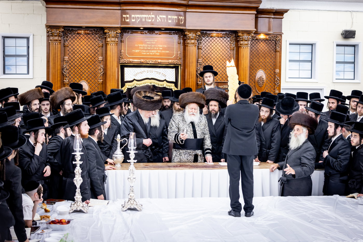 האדמו"ר מבאבוב שב"ק במחנה מתיבתא עץ חיים