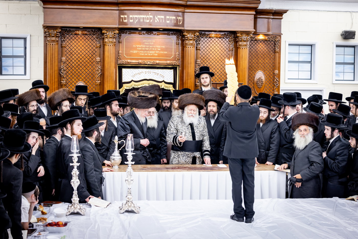 האדמו"ר מבאבוב שב"ק במחנה מתיבתא עץ חיים