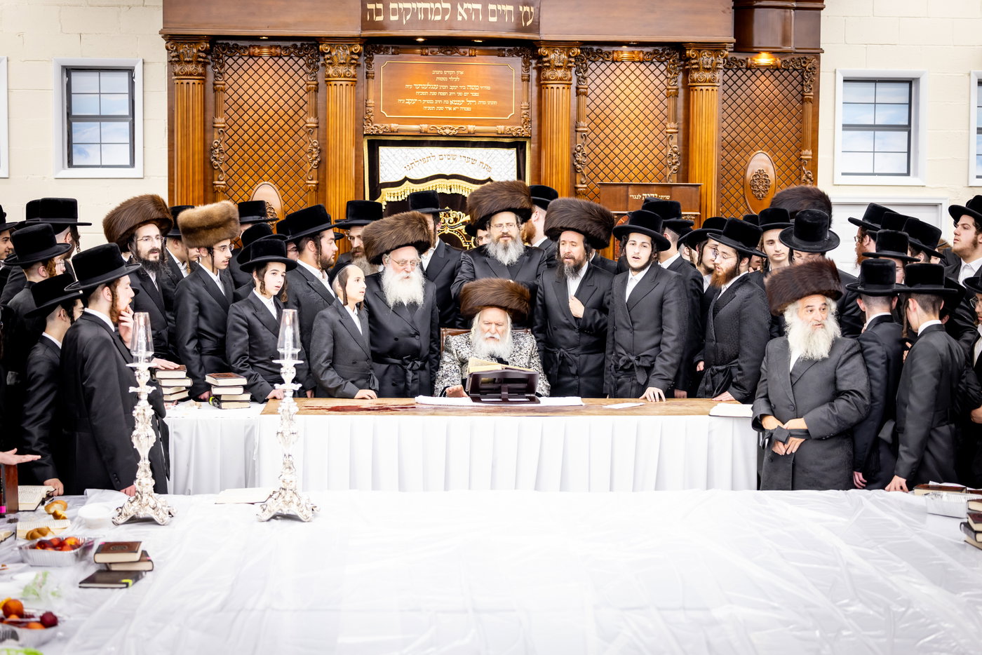האדמו"ר מבאבוב שב"ק במחנה מתיבתא עץ חיים