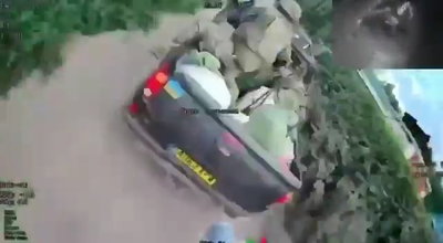 האכזריות עולה שלב: רחפן הנפץ ממתינים לקרבן - ואז יוצא מהמסתור ומתנפל | צפו