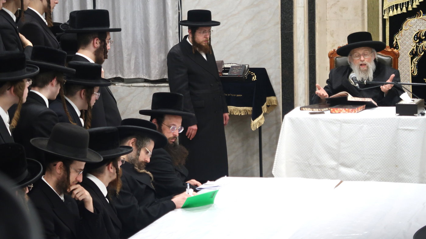 פתיחת הזמן בישיבת פינסק קרלין בב"ב