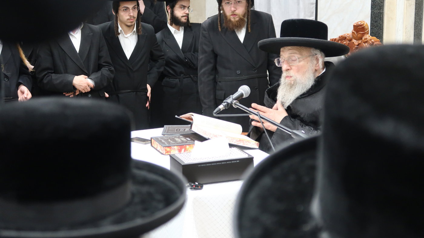 פתיחת הזמן בישיבת פינסק קרלין בב"ב