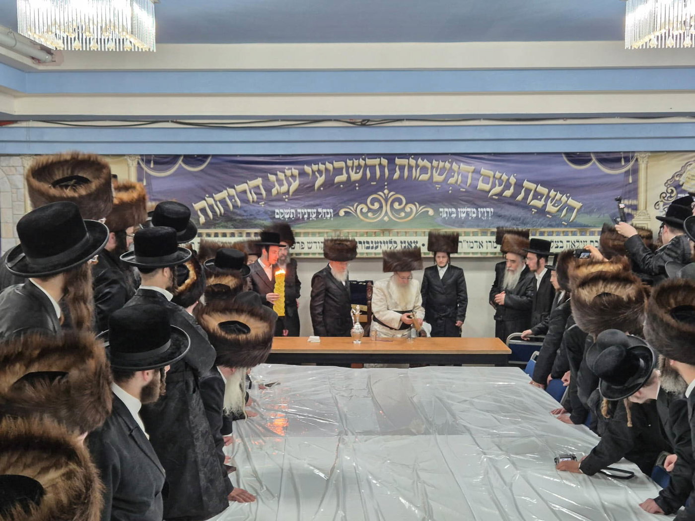 האדמו"ר מצאנז קלויזנבורג שבת בצפת