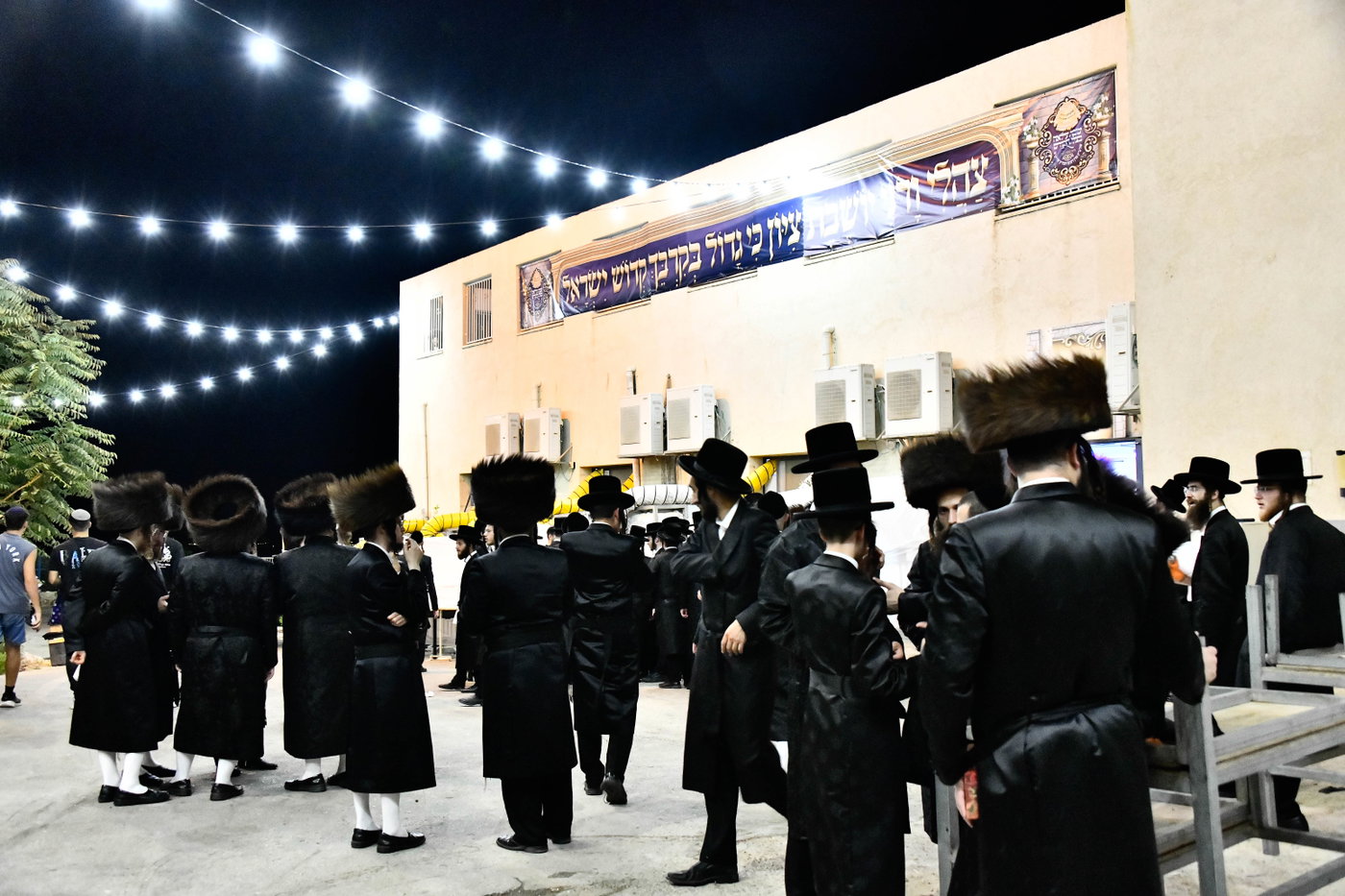 האדמו"ר מצאנז קלויזנבורג שבת בצפת