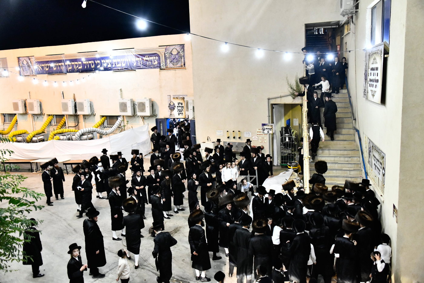 האדמו"ר מצאנז קלויזנבורג שבת בצפת