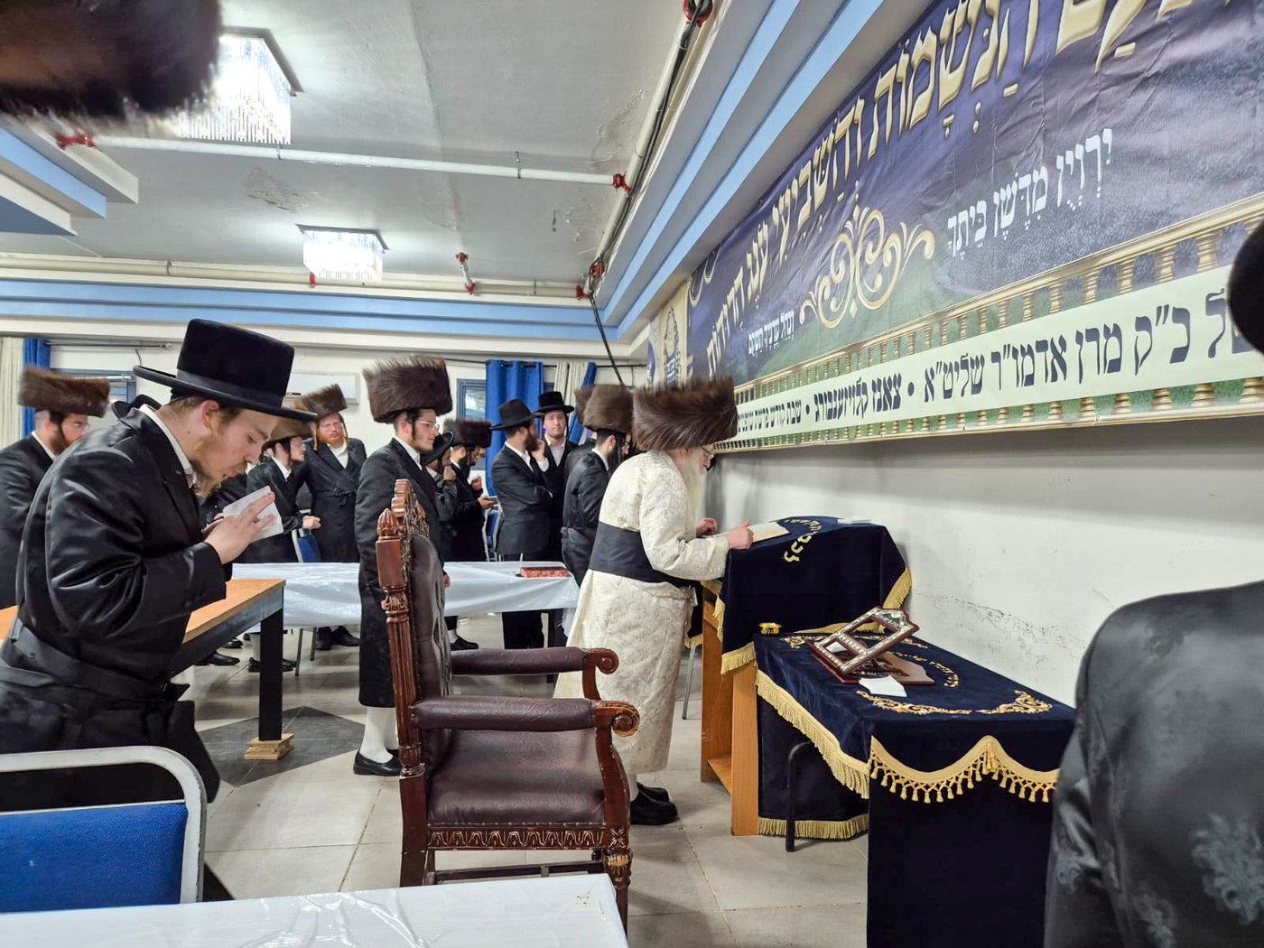 האדמו"ר מצאנז קלויזנבורג שבת בצפת