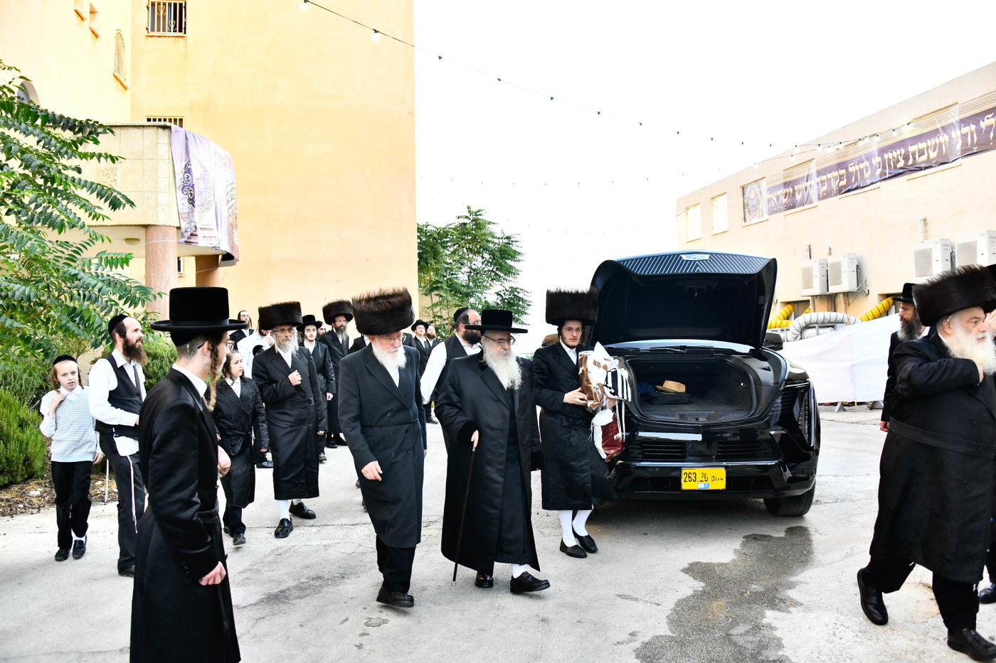 האדמו"ר מצאנז קלויזנבורג שבת בצפת