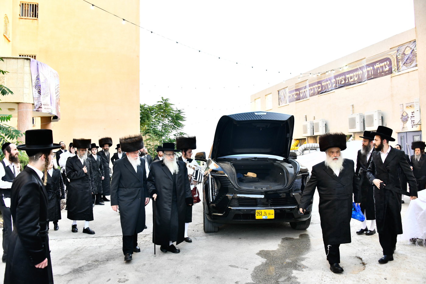 האדמו"ר מצאנז קלויזנבורג שבת בצפת