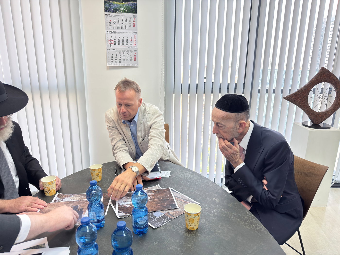 מקלב נועד עם השגריר