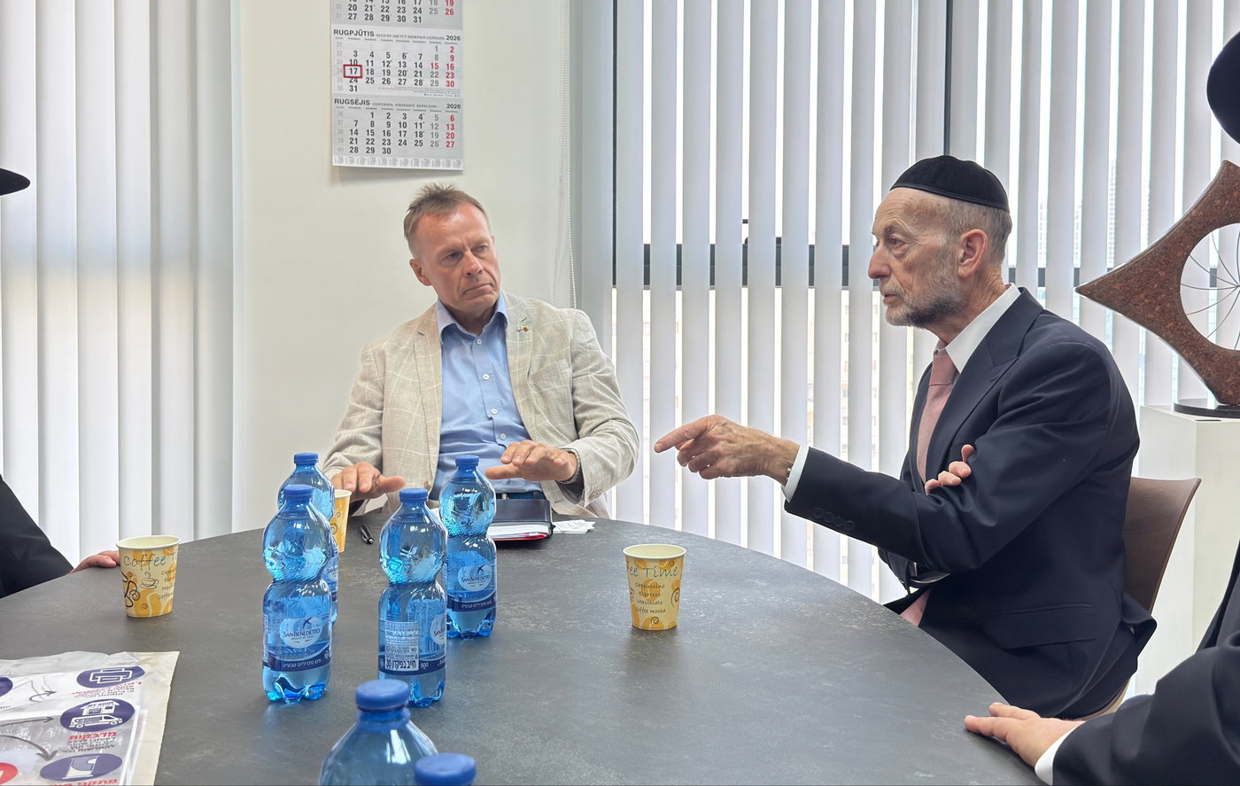 מקלב נועד עם השגריר