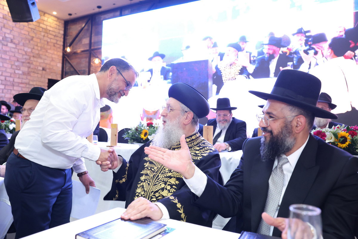 מעמד הכתרת הרב ארז אלחרר לרבה של הוד השרון 
