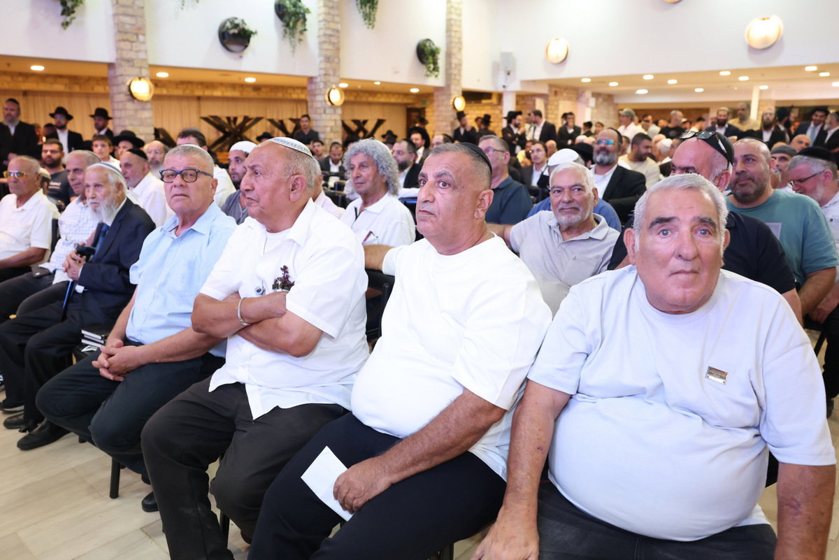 מעמד הכתרת הרב ארז אלחרר לרבה של הוד השרון 