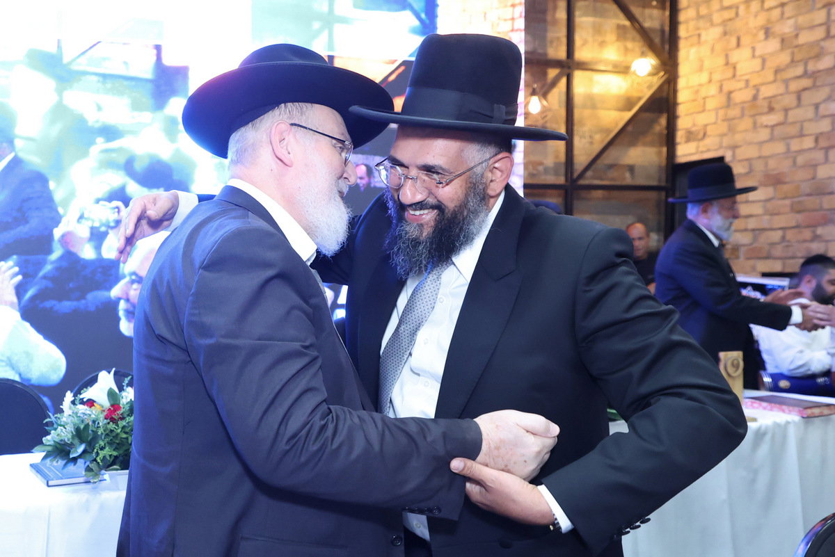 מעמד הכתרת הרב ארז אלחרר לרבה של הוד השרון 
