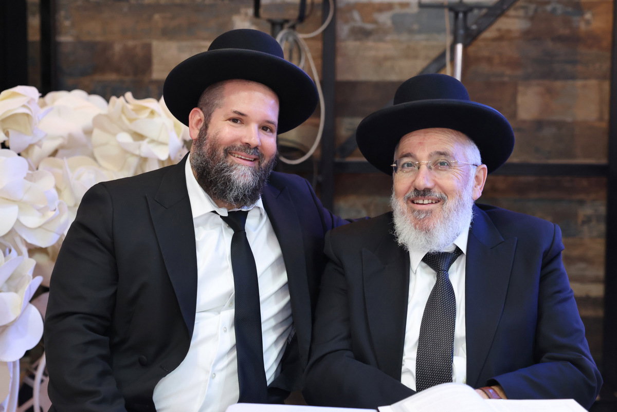 מעמד הכתרת הרב ארז אלחרר לרבה של הוד השרון 