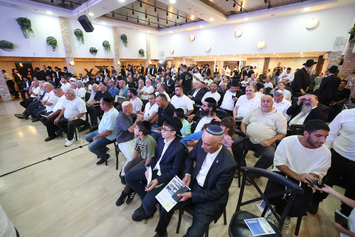 מעמד הכתרת הרב ארז אלחרר לרבה של הוד השרון 