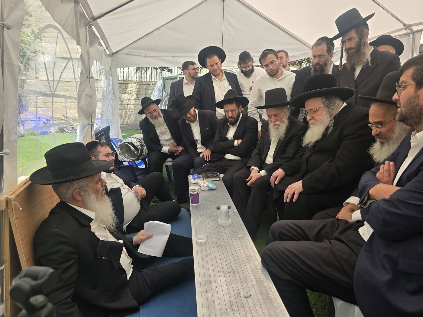הגר"ש אלתר בניחום אבלים אצל הרב אליהו מאיר פייבלזון