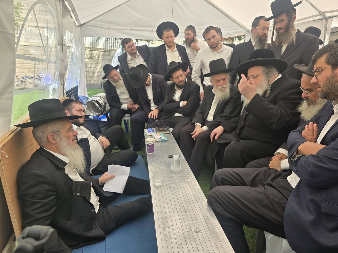 הגר"ש אלתר בניחום אבלים אצל הרב אליהו מאיר פייבלזון