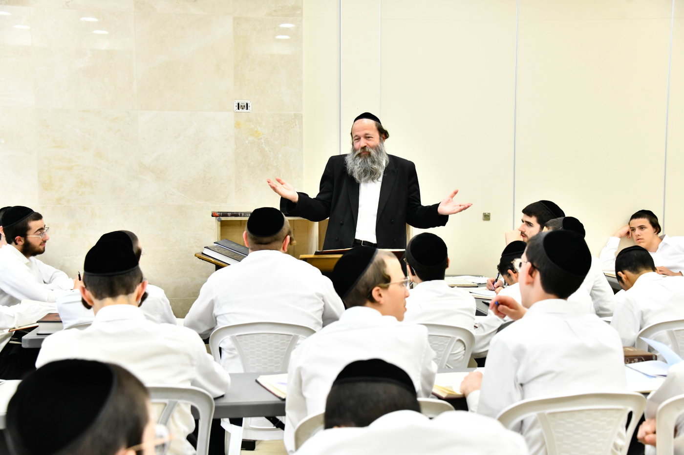 פתיחת הזמן בבית מדרש עליון