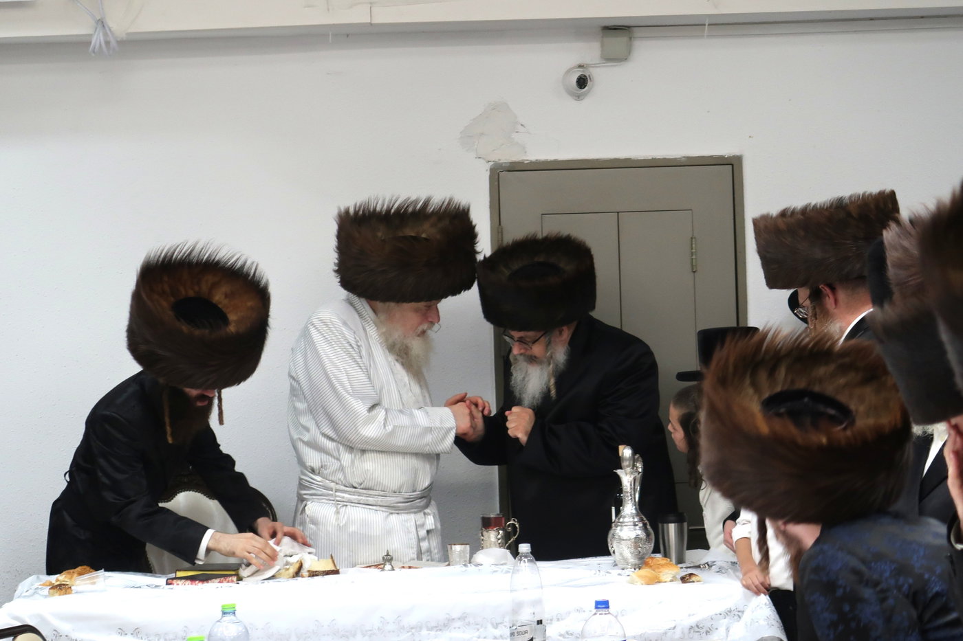 האדמו"ר ממבקשי אמונה בחיפה
