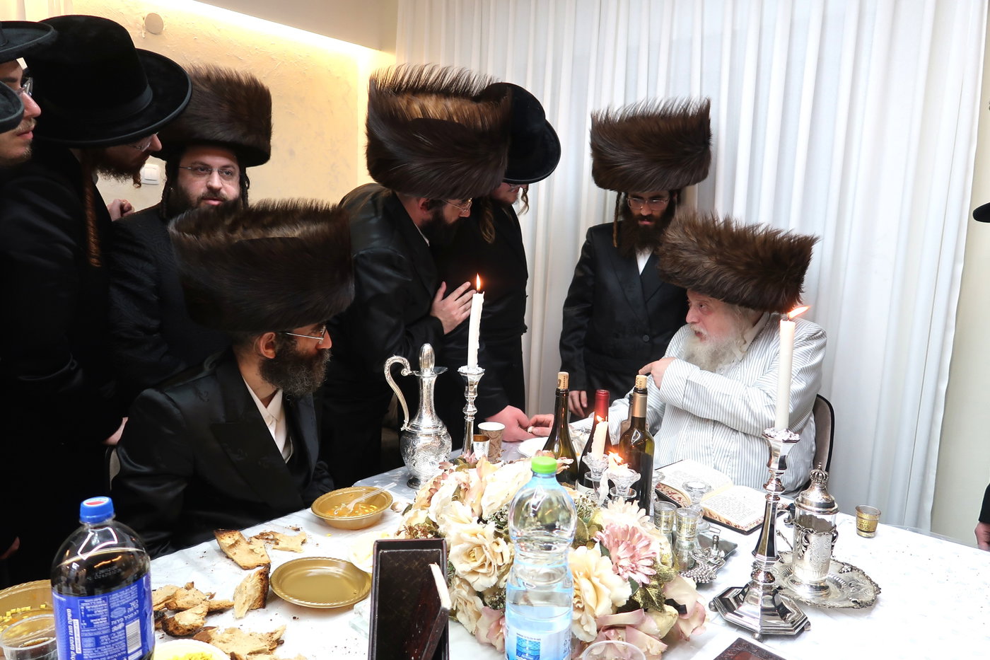 האדמו"ר ממבקשי אמונה בחיפה
