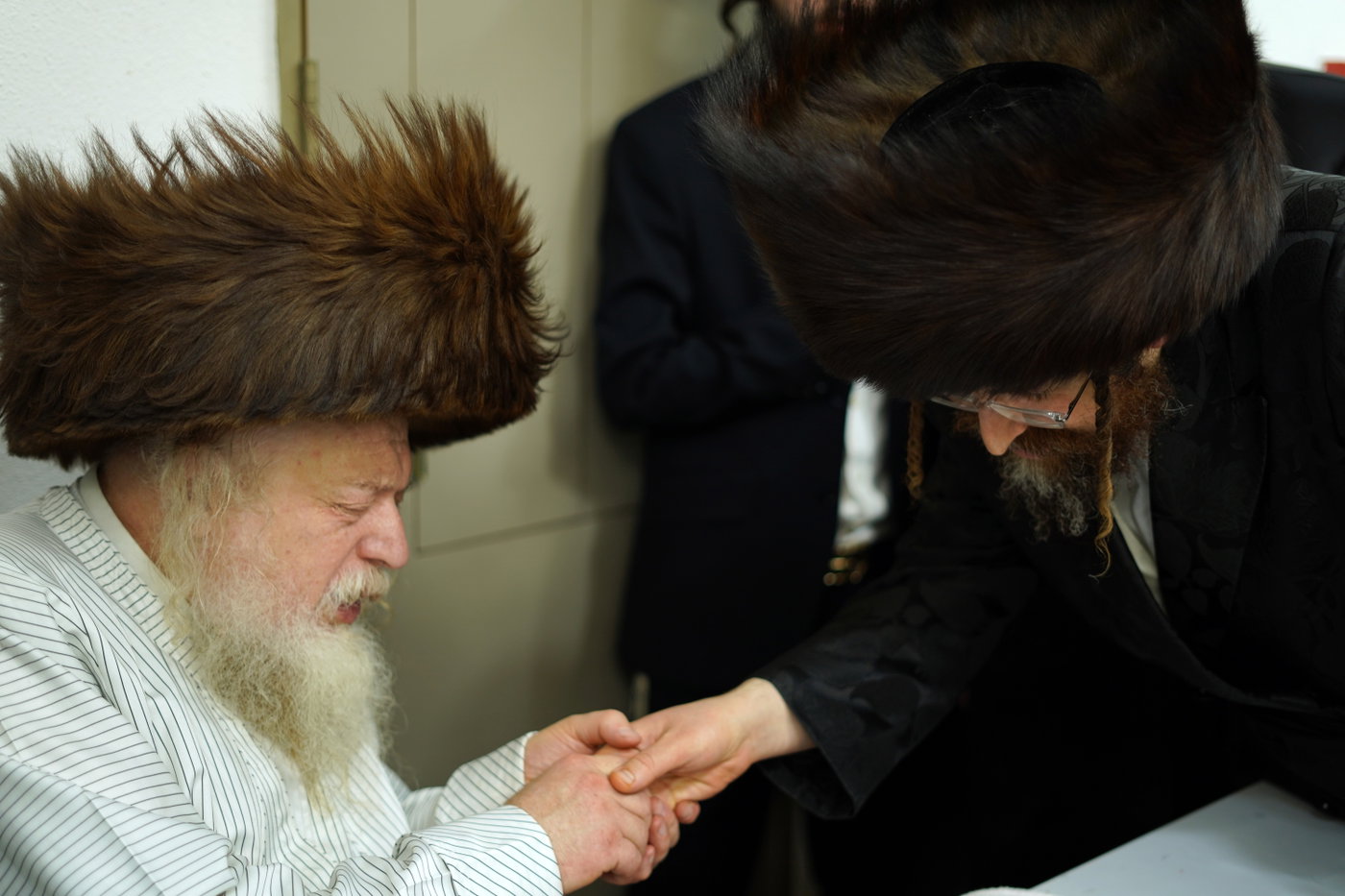 האדמו"ר ממבקשי אמונה בחיפה