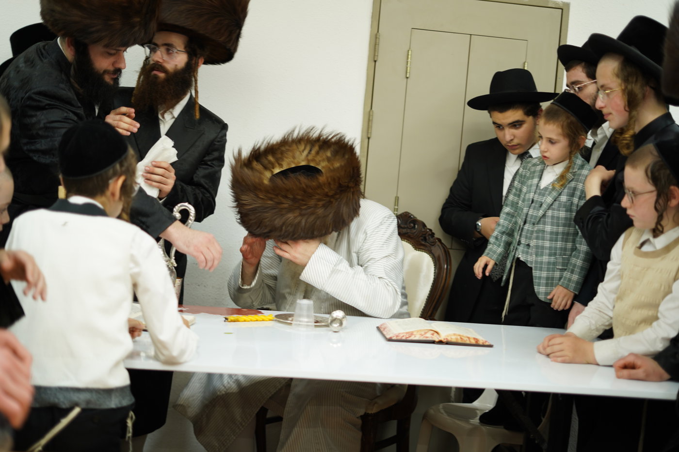 האדמו"ר ממבקשי אמונה בחיפה
