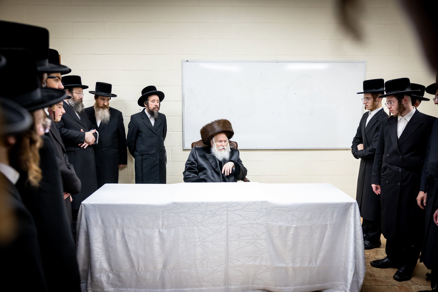 ר"ח אלול בצל האדמו"ר מבאבוב