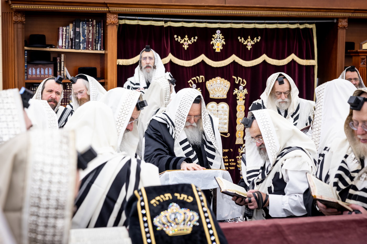 ר"ח אלול בצל האדמו"ר מבאבוב