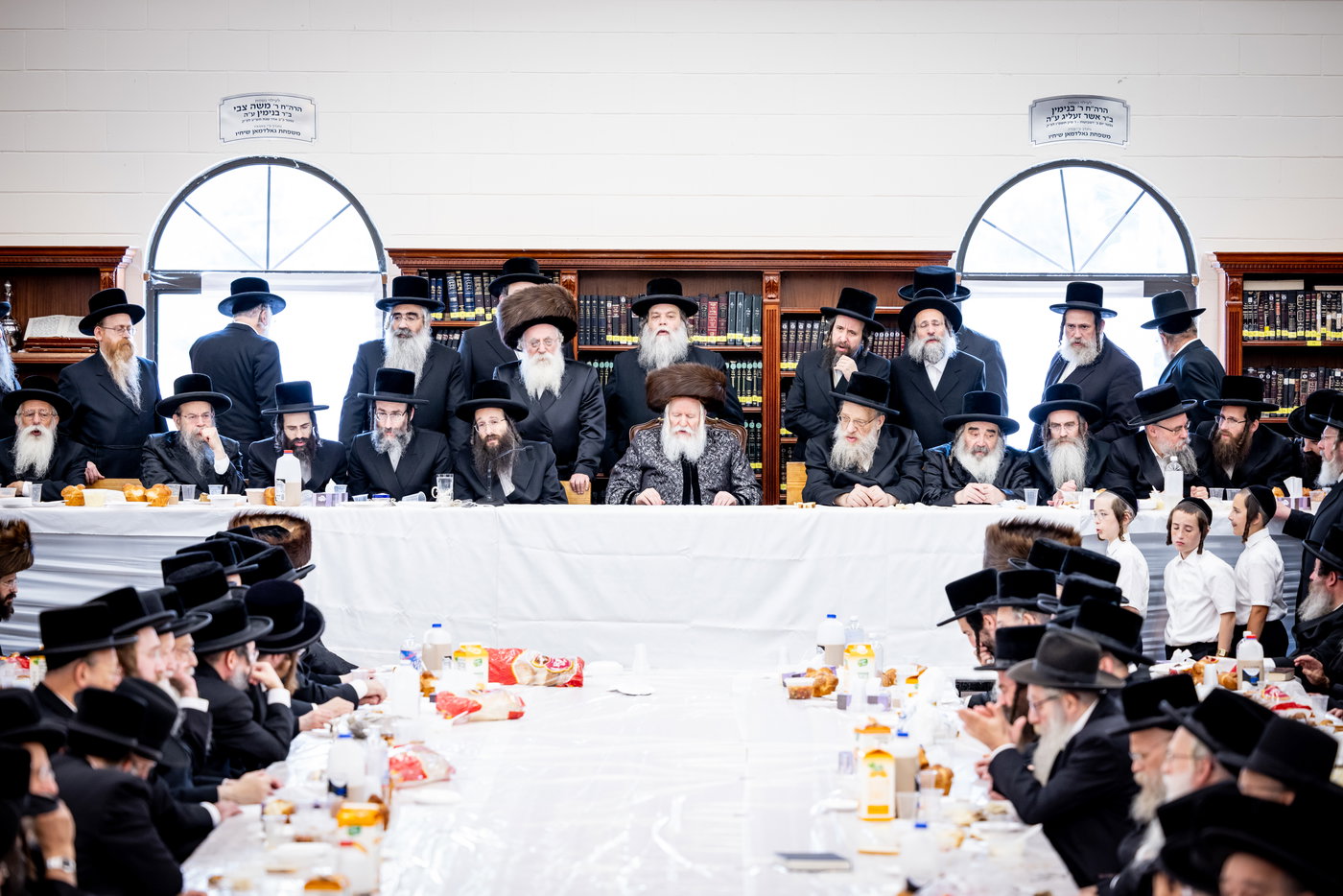 ר"ח אלול בצל האדמו"ר מבאבוב