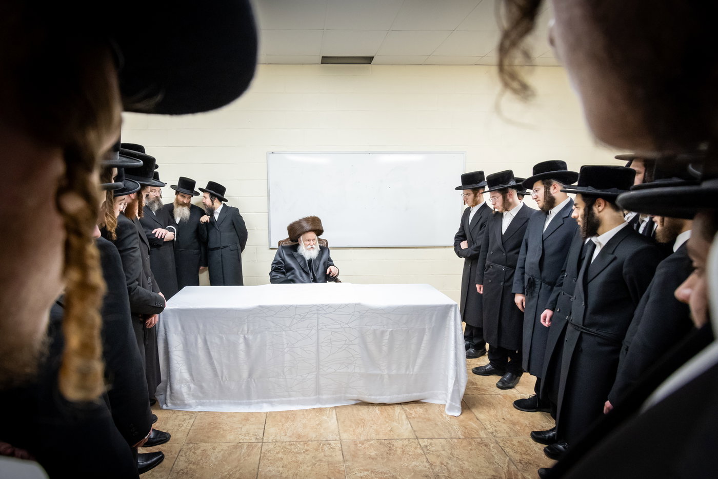 ר"ח אלול בצל האדמו"ר מבאבוב