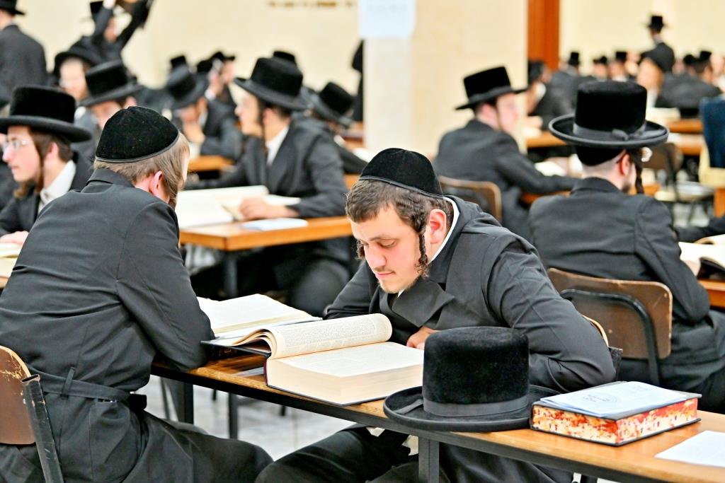 פתיחת זמן אלול בישיבות ויזניץ