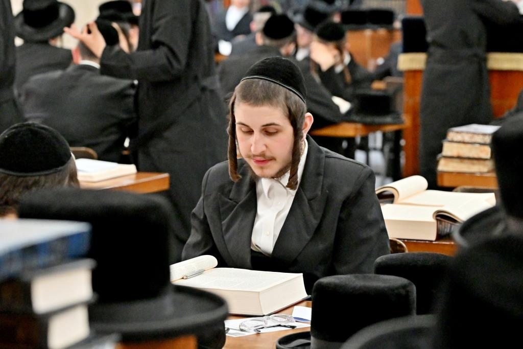 פתיחת זמן אלול בישיבות ויזניץ