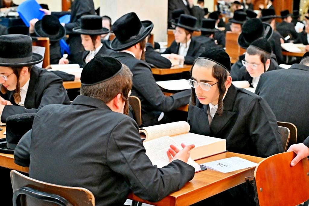 פתיחת זמן אלול בישיבות ויזניץ