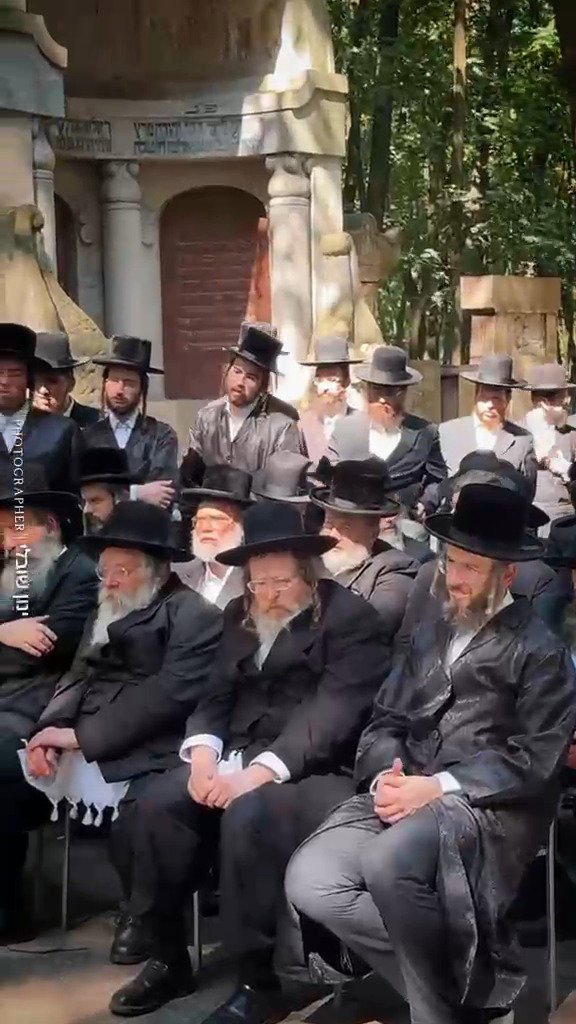 בני האדמו"ר מגור בוורשא