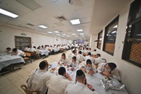 פתיחת הזמן בישיבת המתמידים
