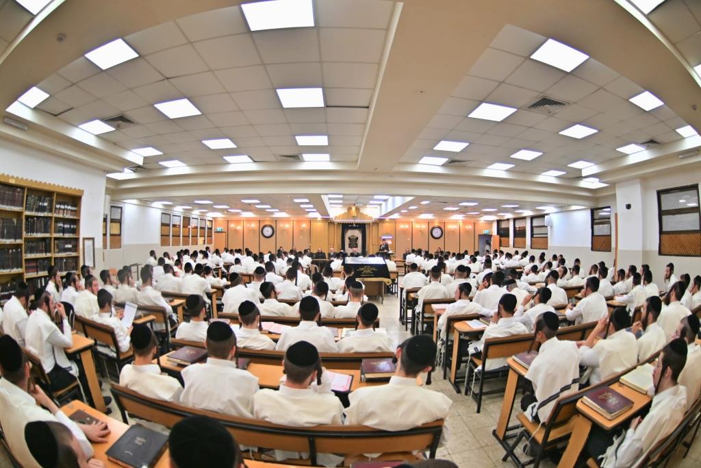 פתיחת הזמן בישיבת המתמידים