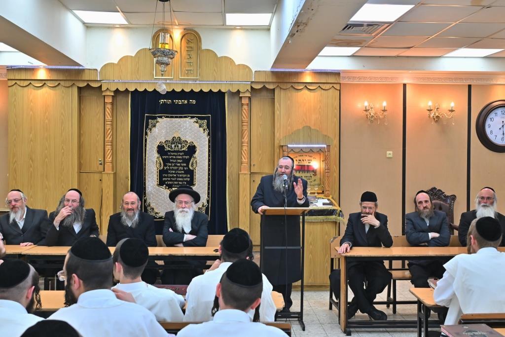 פתיחת הזמן בישיבת המתמידים