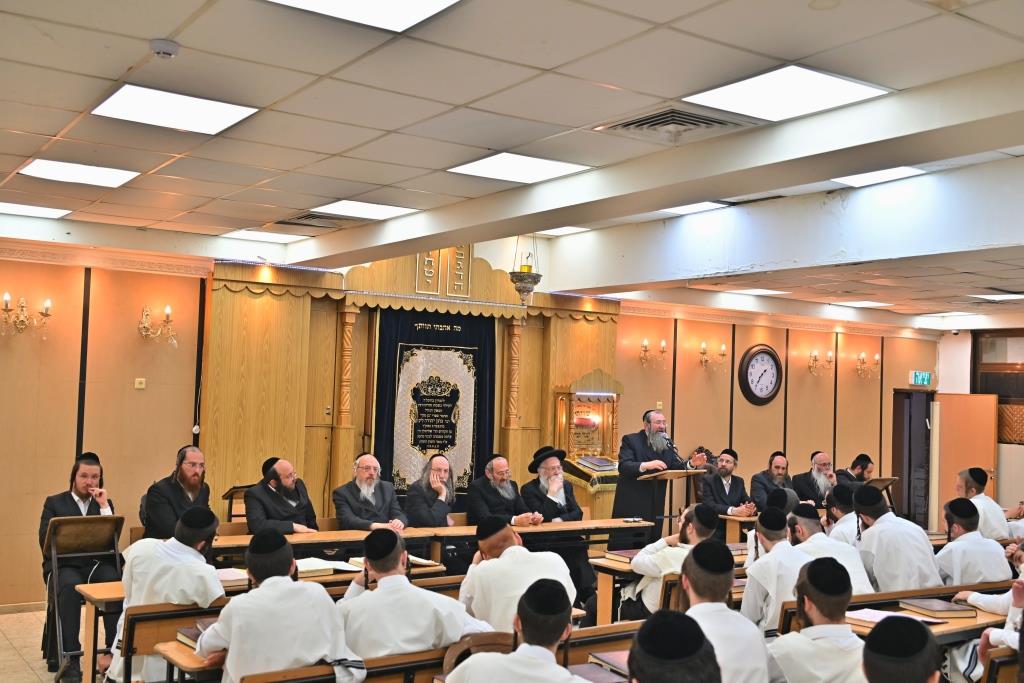 פתיחת הזמן בישיבת המתמידים